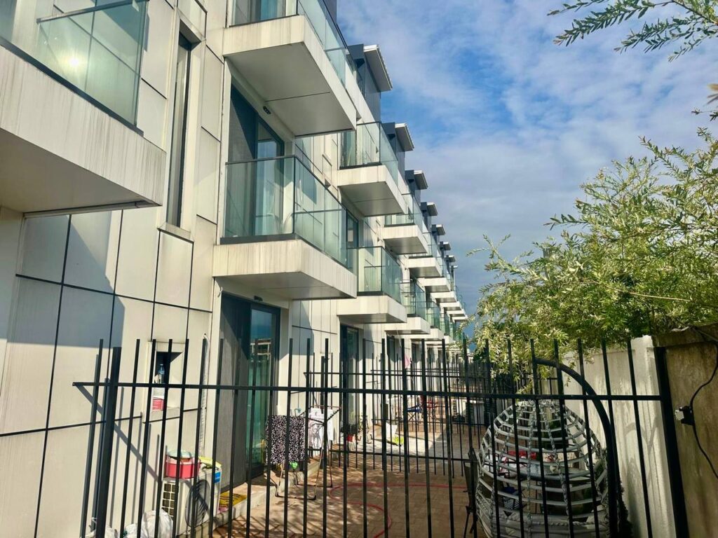 Secondary listing MSG15048
