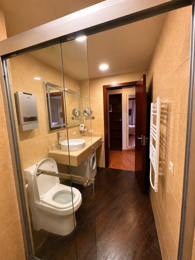 Secondary listing 79059111