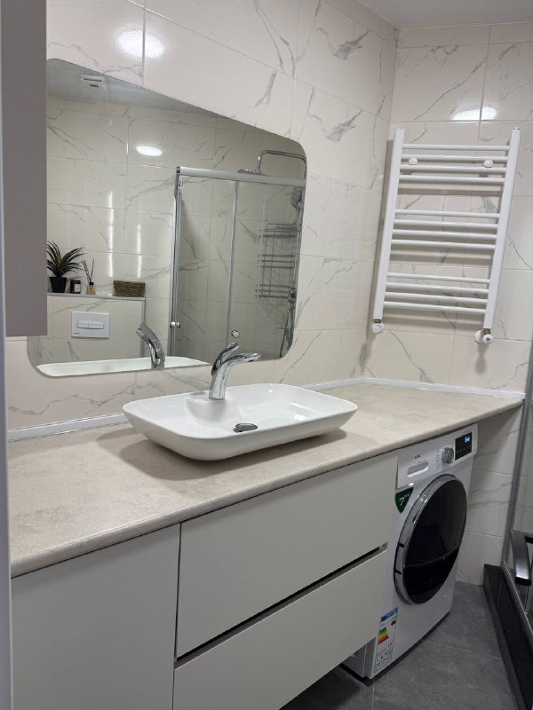 Secondary listing 79365979