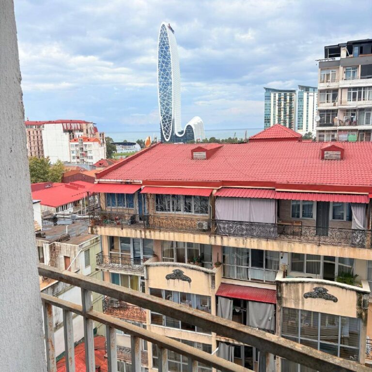 4-комнатная квартира 154.0 м² в районе Старый Батуми — фото объекта