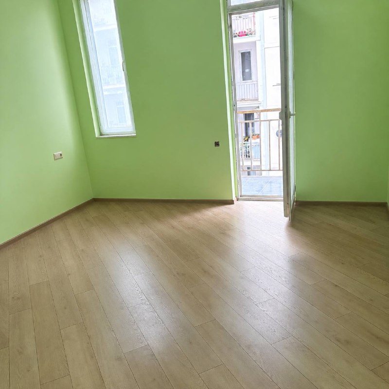 Secondary listing 79411187