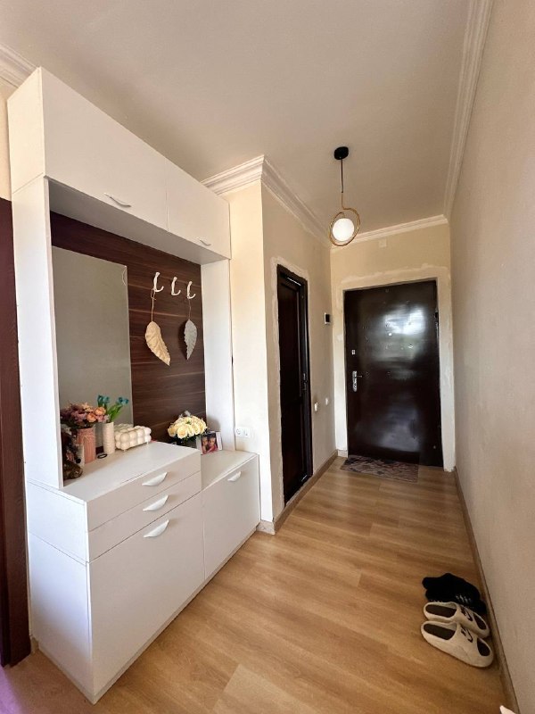 Secondary listing 79526606