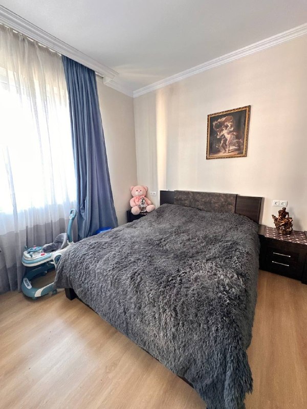 Secondary listing 79526606