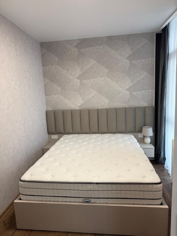 Secondary listing 79908269