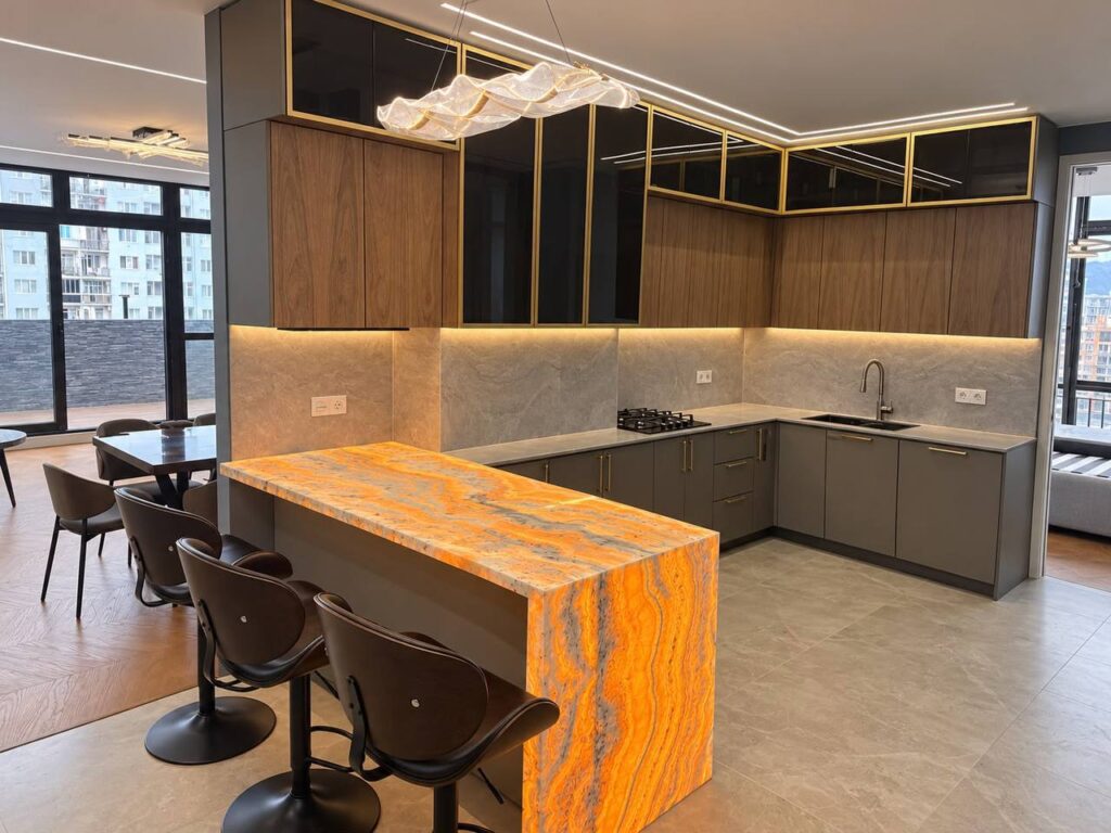 Secondary listing 77370146