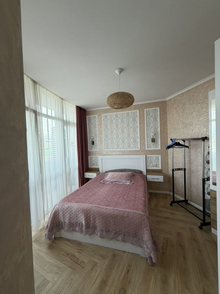 Secondary listing 79464159