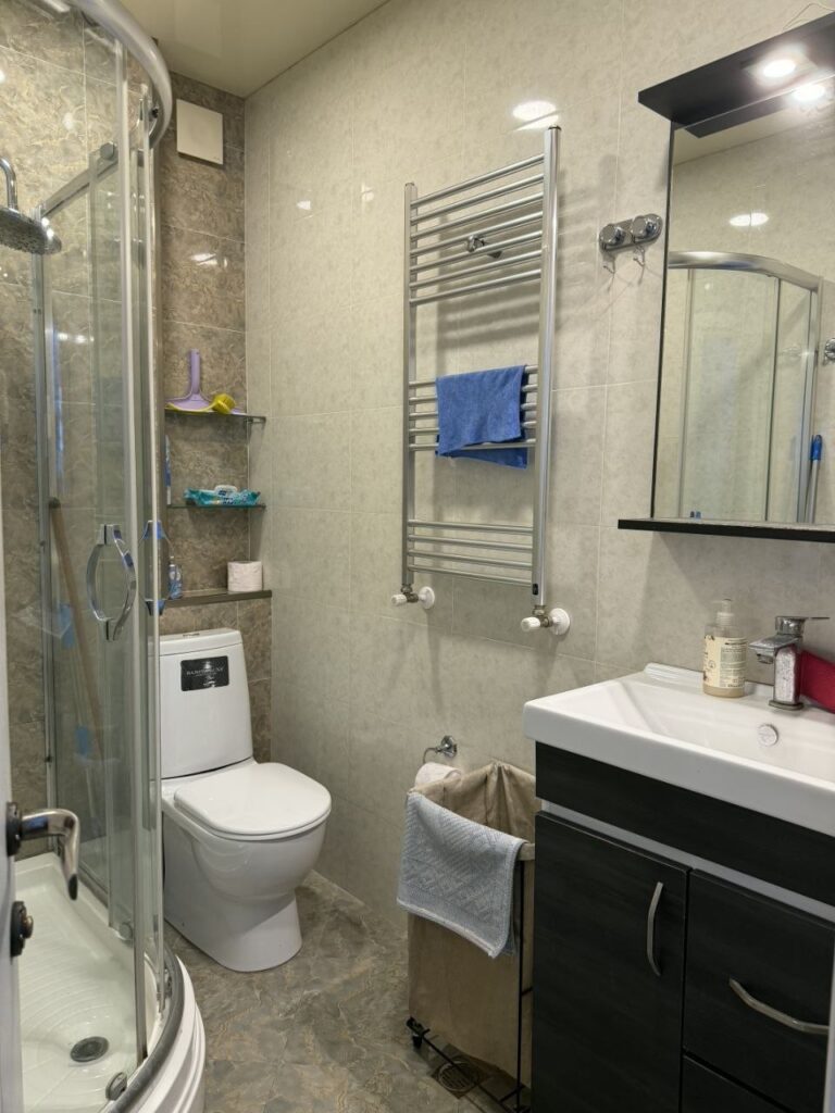 Secondary listing 79464159