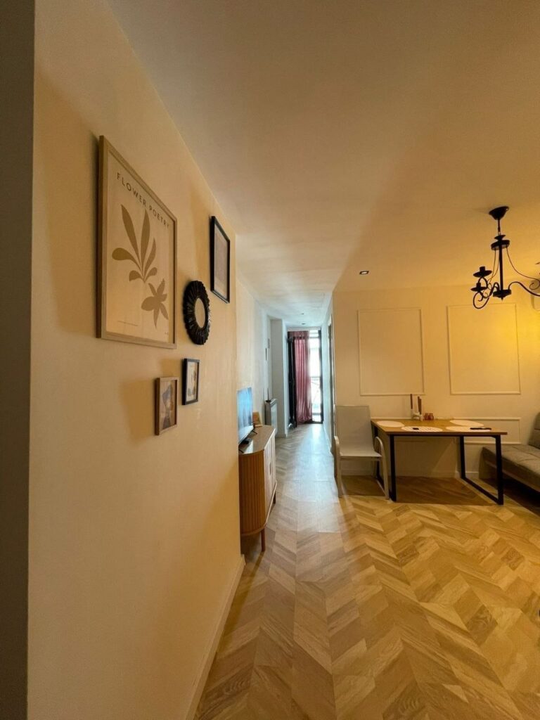 Secondary listing 79386417