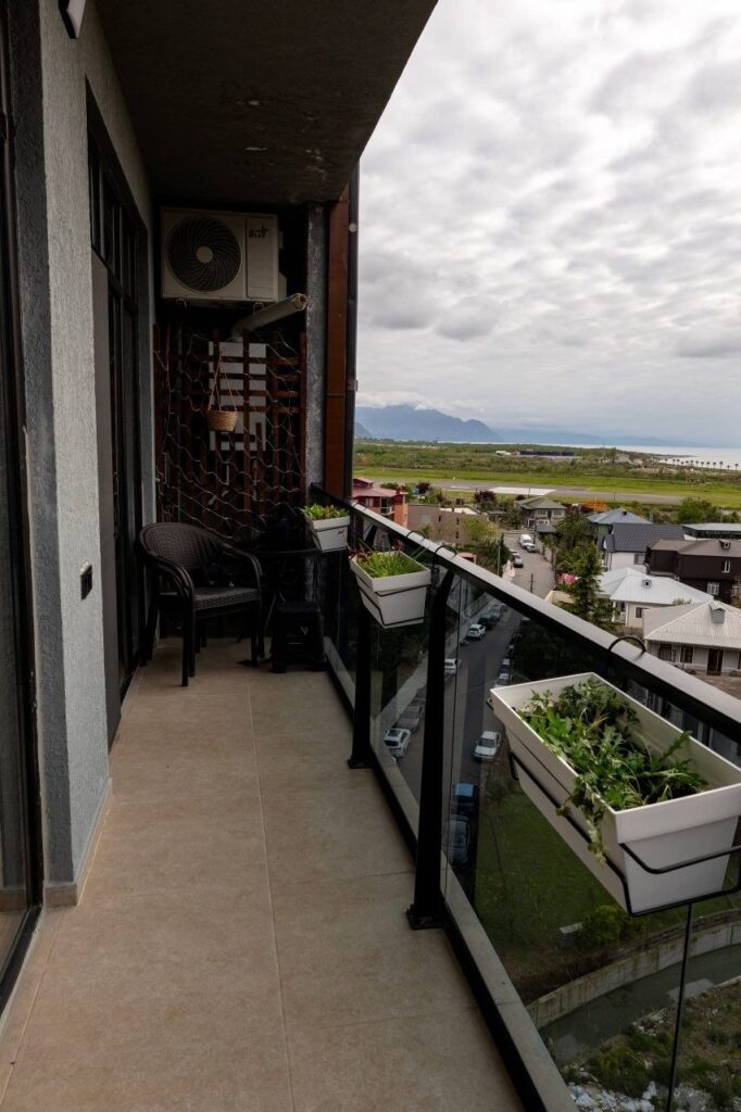 Secondary listing 77712063