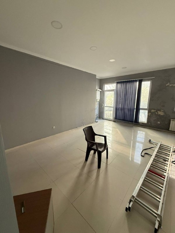 Secondary listing 77682095