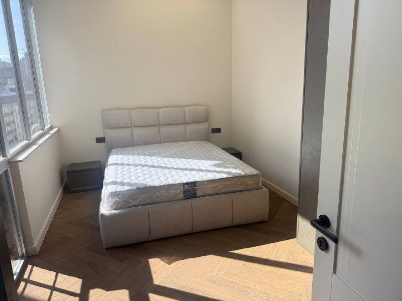 Secondary listing 80588005