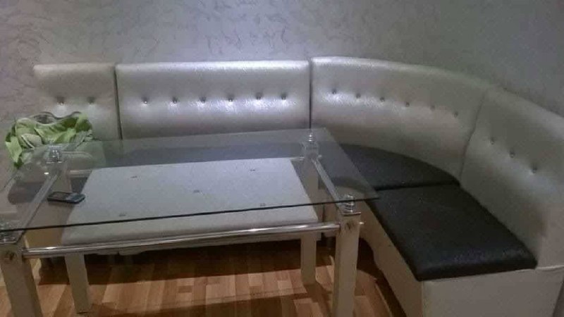 Secondary listing 80680929
