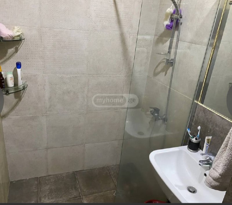 Secondary listing 80681607