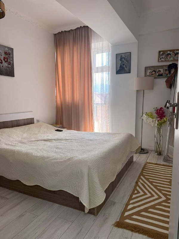 Secondary listing 80683855