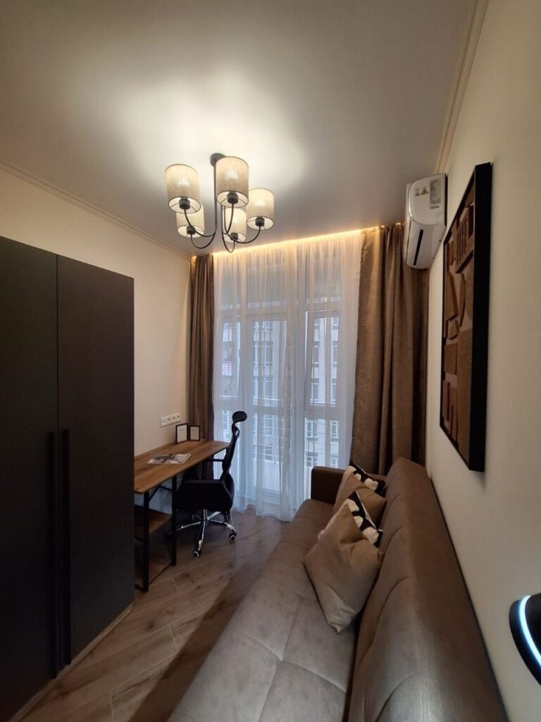Secondary listing 79384177