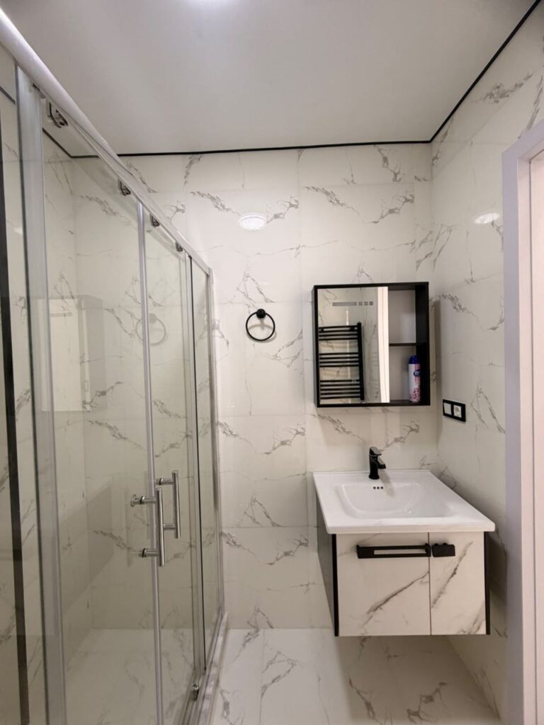 Secondary listing 76041779