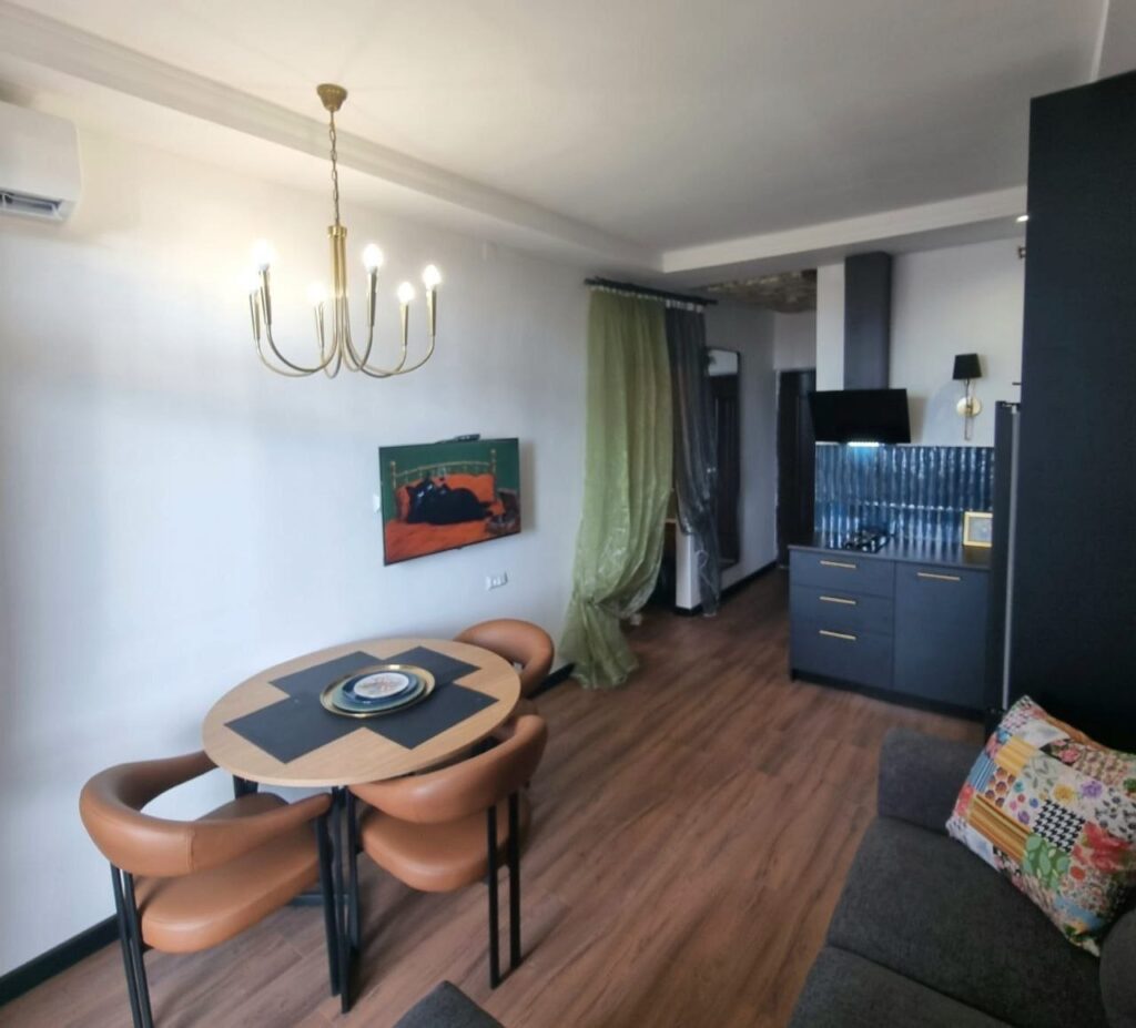 Secondary listing 79385929