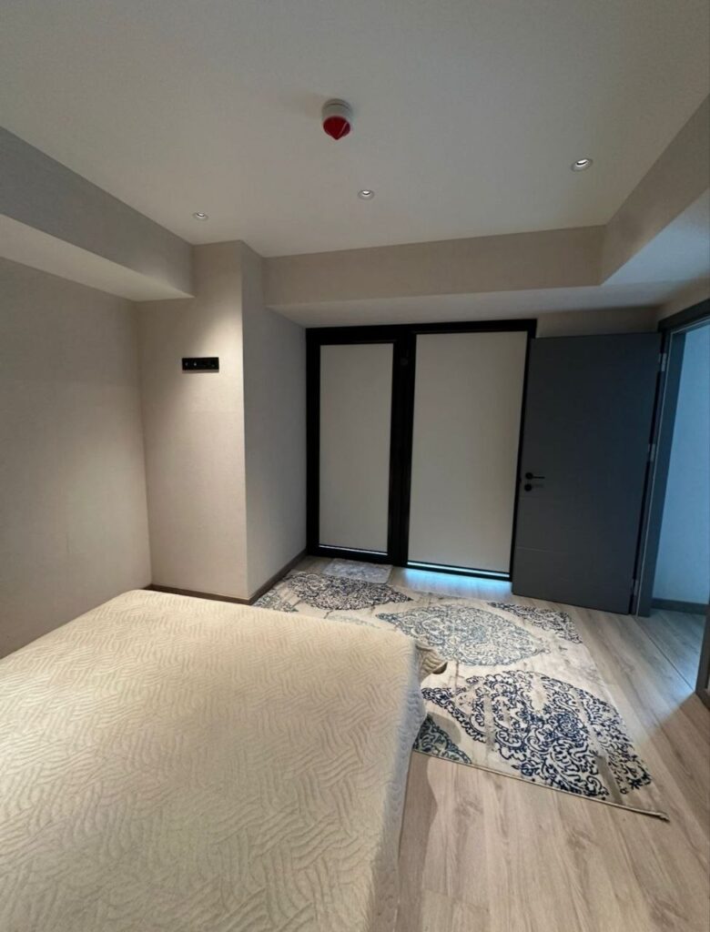 Secondary listing 79465241
