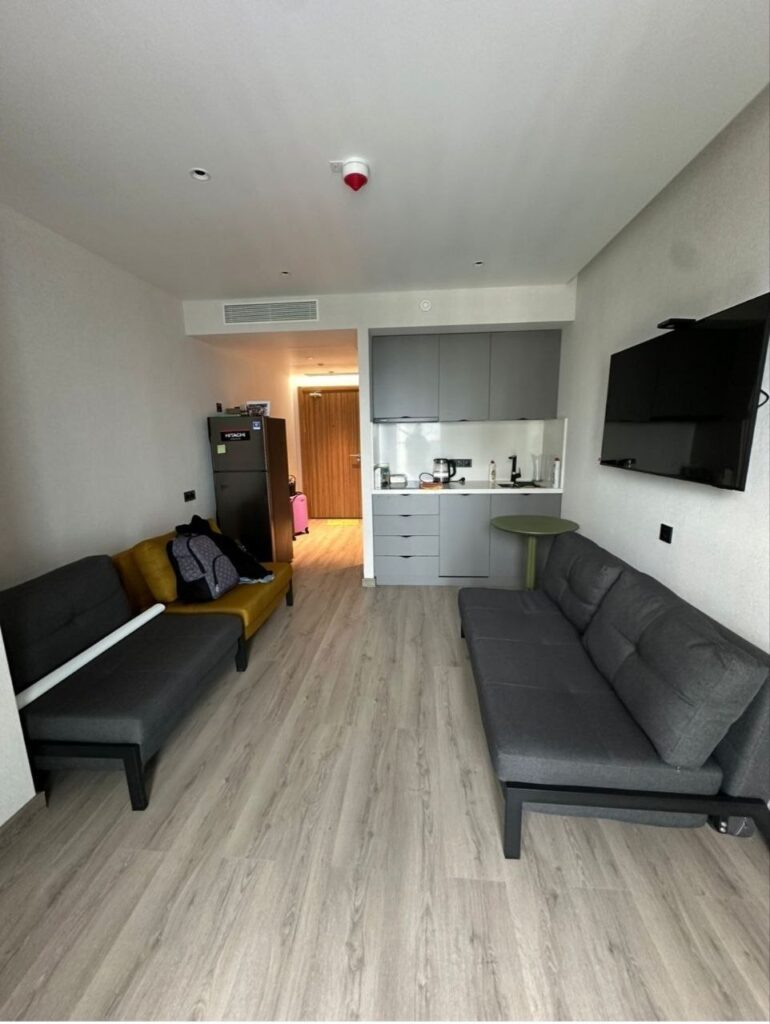 Secondary listing 79465241